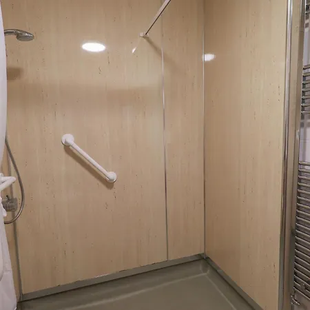 Jubilee Ground-floor Single Bedroom