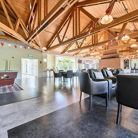 Jubilee Ground-floor Single Bedroom Casa vacanze